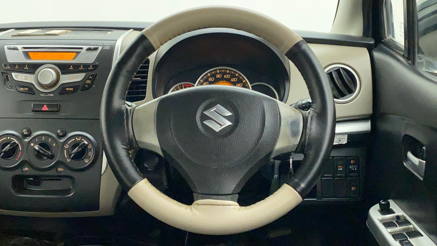 2013 Maruti Wagon R 1.0 VXI, Petrol, Manual, 77,762 km, Steering Wheel Close Up