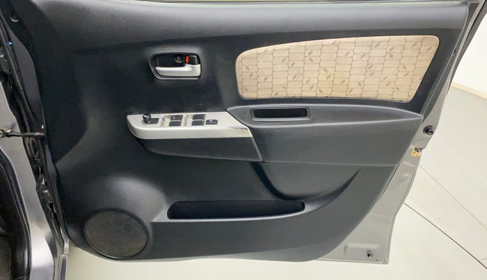 2013 Maruti Wagon R 1.0 VXI, Petrol, Manual, 77,762 km, Driver Side Door Panels Control