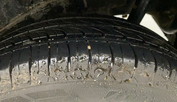 2013 Maruti Wagon R 1.0 VXI, Petrol, Manual, 77,762 km, Left Rear Tyre Tread
