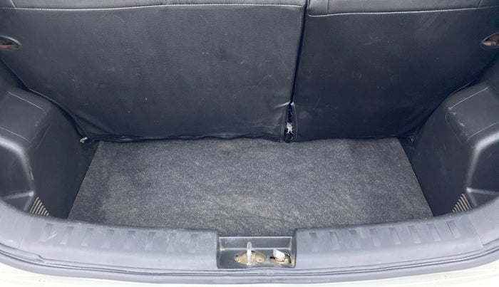 2015 Maruti Swift VXI D, Petrol, Manual, 62,447 km, Boot Inside