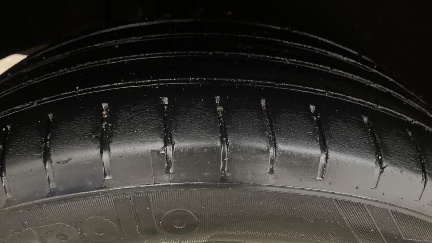 2021 Maruti Baleno ZETA CVT PETROL 1.2, Petrol, Automatic, 85,547 km, Right Rear Tyre Tread