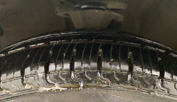 2013 Hyundai i10 SPORTZ 1.2, Petrol, Manual, 44,244 km, Left Front Tyre Tread