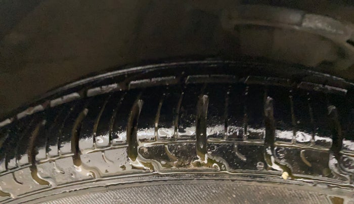 2013 Hyundai i10 SPORTZ 1.2, Petrol, Manual, 44,244 km, Right Front Tyre Tread