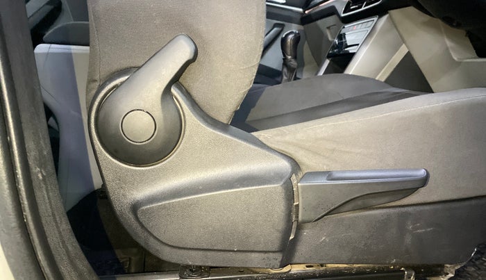 2022 Skoda KUSHAQ AMBITION 1.0L TSI MT, Petrol, Manual, 39,998 km, Driver Side Adjustment Panel