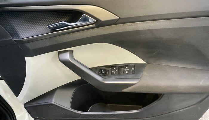 2022 Skoda KUSHAQ AMBITION 1.0L TSI MT, Petrol, Manual, 39,998 km, Driver Side Door Panels Control