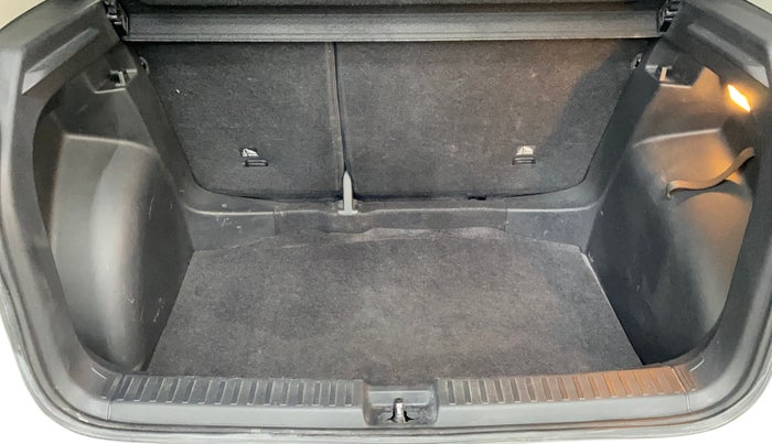 2022 Skoda KUSHAQ AMBITION 1.0L TSI MT, Petrol, Manual, 39,998 km, Boot Inside