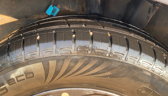 2021 Hyundai GRAND I10 NIOS SPORTZ AMT 1.2 KAPPA VTVT, Petrol, Automatic, 30,399 km, Left Rear Tyre Tread