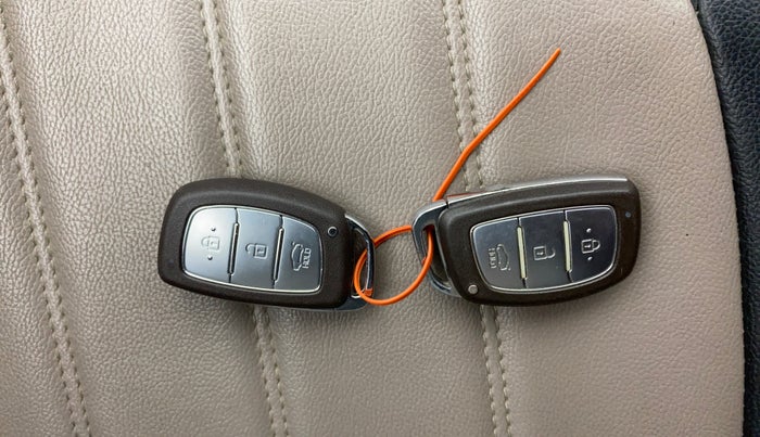 2015 Hyundai Grand i10 ASTA AT 1.2 KAPPA VTVT, Petrol, Automatic, 57,352 km, Key Close Up
