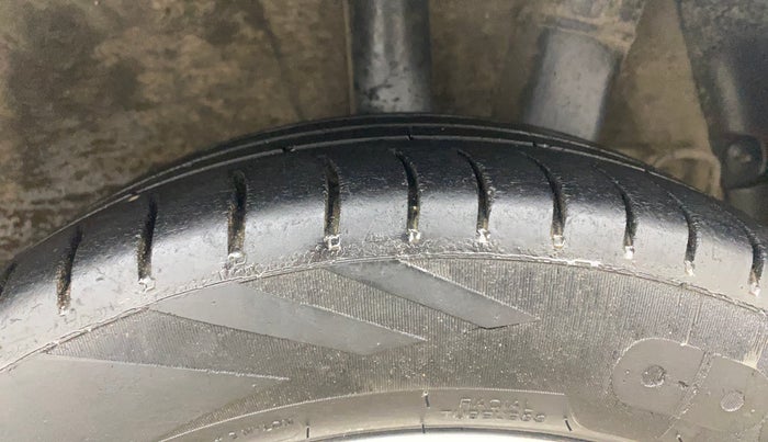 2014 Hyundai Grand i10 ASTA AT 1.2 KAPPA VTVT, Petrol, Automatic, 98,997 km, Left Rear Tyre Tread