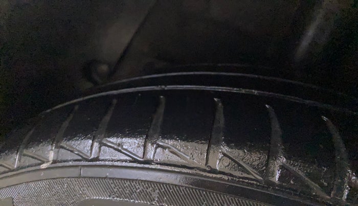 2015 Hyundai Xcent S 1.2, CNG, Manual, 78,071 km, Right Rear Tyre Tread