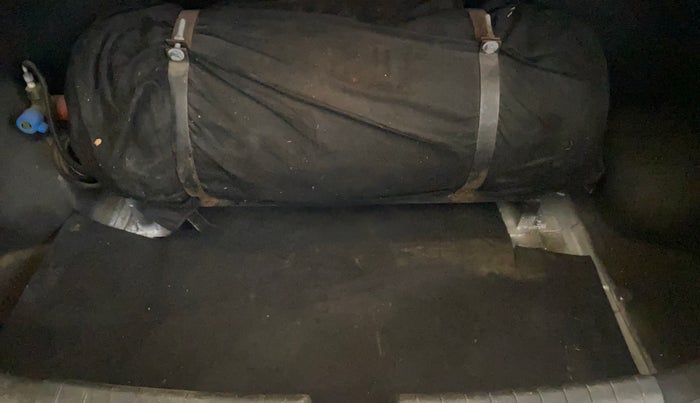 2015 Hyundai Xcent S 1.2, CNG, Manual, 78,071 km, Boot Inside