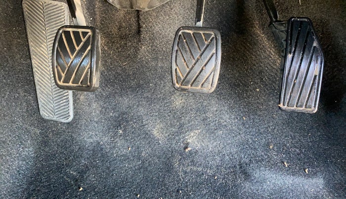 2020 Maruti Baleno DELTA PETROL 1.2, Petrol, Manual, 91,856 km, Pedals