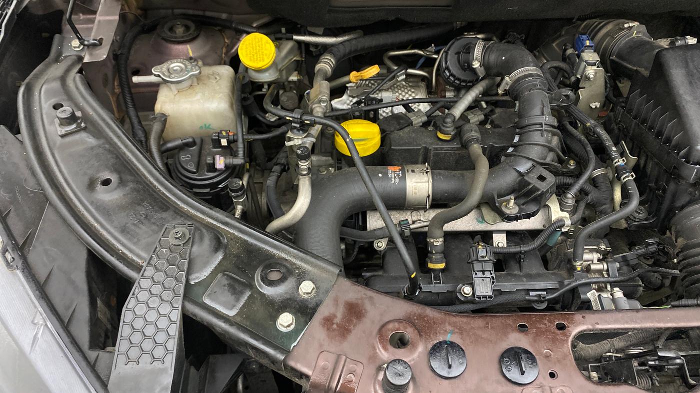 2022 Nissan MAGNITE XV PREMIUM TURBO CVT, Petrol, Automatic, 58,106 km, Engine View - Right
