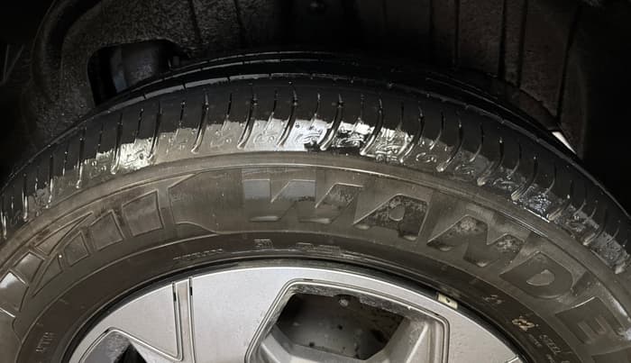 2024 Mahindra XUV 3XO MX3 Pro 1.2 L TCMPFi, Petrol, Manual, 17,317 km, Left Rear Tyre Tread