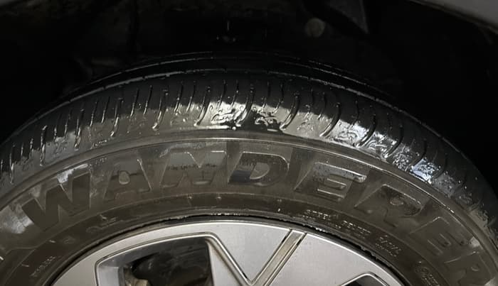 2024 Mahindra XUV 3XO MX3 Pro 1.2 L TCMPFi, Petrol, Manual, 17,317 km, Left Front Tyre Tread