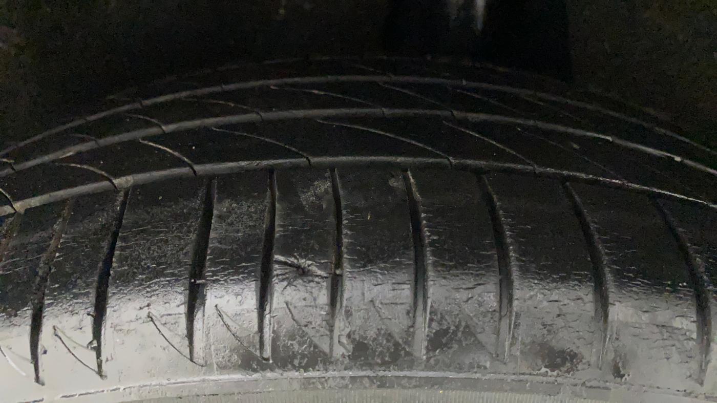2016 Maruti Baleno ZETA PETROL 1.2, Petrol, Manual, 97,811 km, Left Rear Tyre Tread