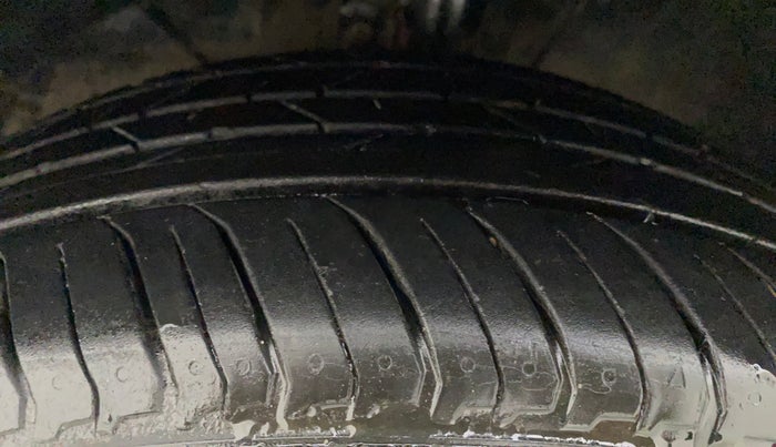 2016 Maruti Baleno ZETA PETROL 1.2, Petrol, Manual, 97,811 km, Left Front Tyre Tread