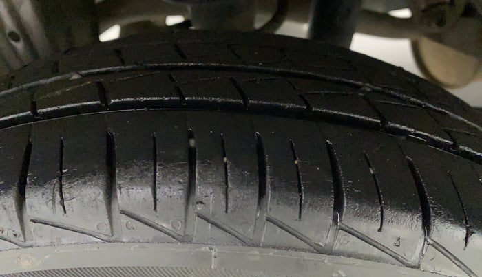 2019 Maruti Alto LXI, Petrol, Manual, 27,896 km, Right Rear Tyre Tread