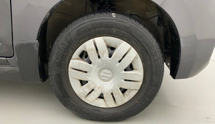2019 Maruti Alto LXI, Petrol, Manual, 27,896 km, Right Front Wheel