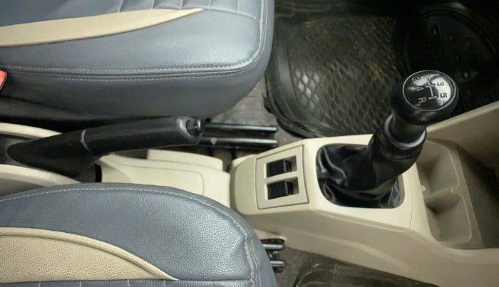 2019 Maruti Alto LXI, Petrol, Manual, 27,896 km, Gear Lever