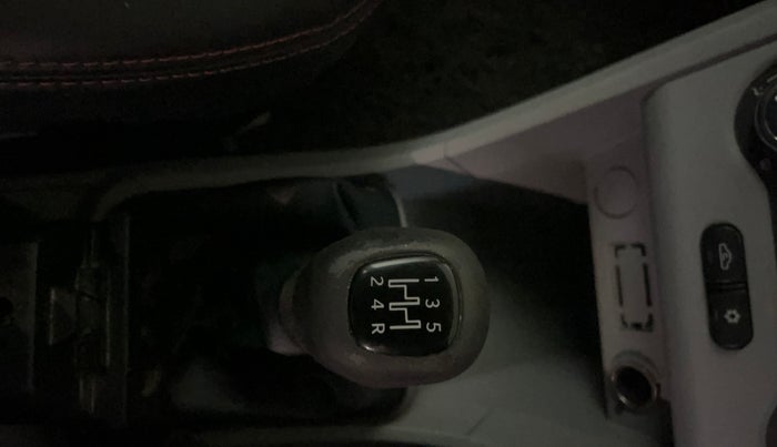 2020 Tata Tiago XE 1.2 REVOTRON, CNG, Manual, 44,053 km, Gear Lever