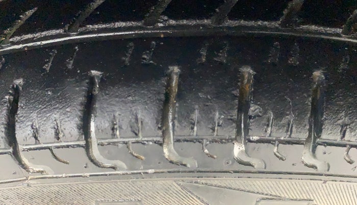 2018 Renault Kwid RXL, Petrol, Manual, 38,166 km, Left Rear Tyre Tread