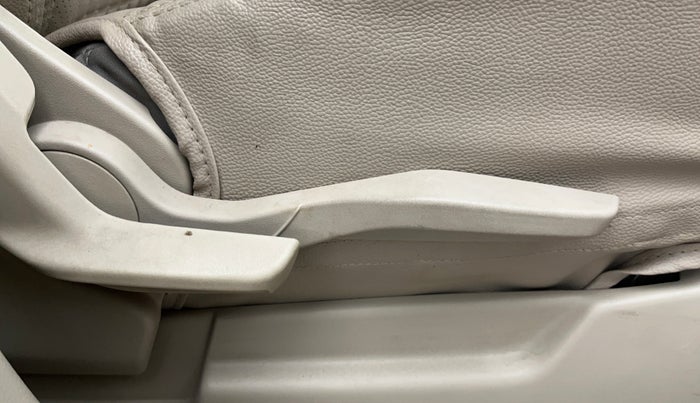 2022 Maruti Ertiga ZXI+ AT SHVS, Petrol, Automatic, 33,053 km, Driver Side Adjustment Panel