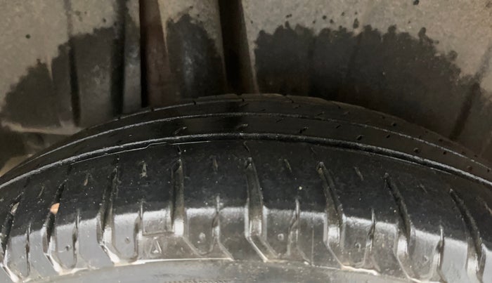 2022 Maruti Ertiga ZXI+ AT SHVS, Petrol, Automatic, 33,053 km, Right Rear Tyre Tread