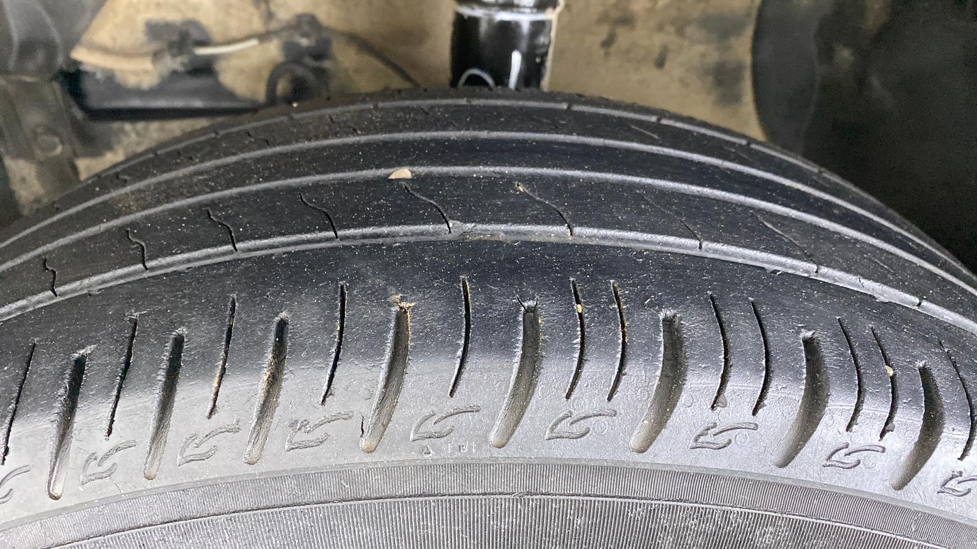 2020 Maruti Vitara Brezza VXI, Petrol, Manual, 53,238 km, Left Front Tyre Tread