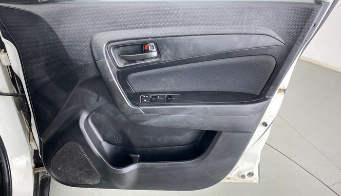 2020 Maruti Vitara Brezza VXI, Petrol, Manual, 53,238 km, Driver Side Door Panels Control
