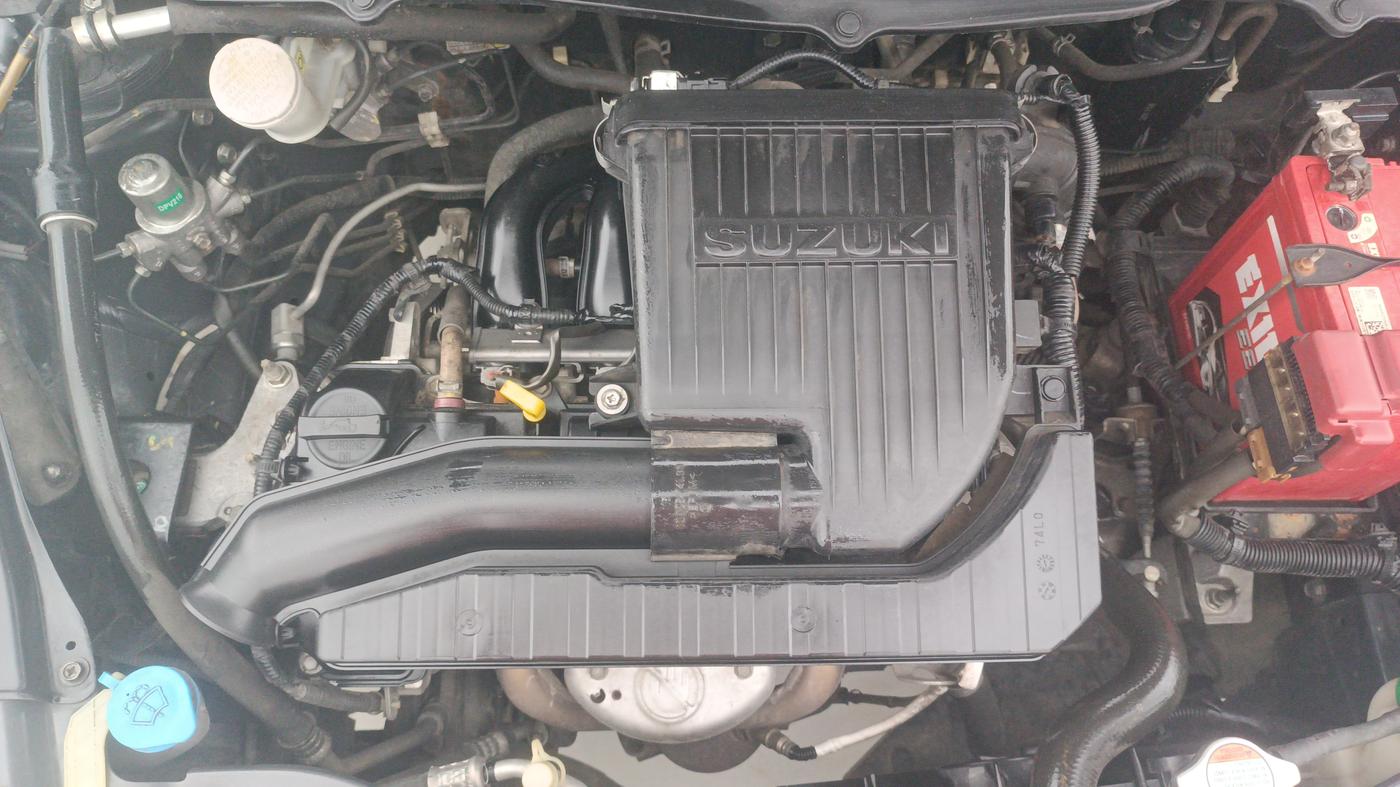 2015 Maruti Swift VXI, Petrol, Manual, 92,353 km, Engine View