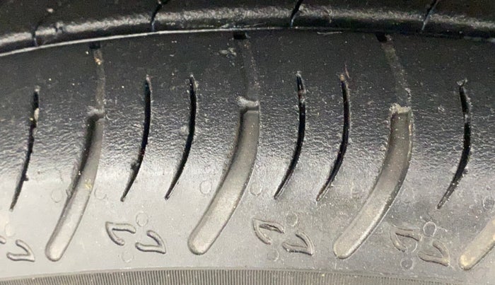 2024 Nissan MAGNITE XV MT, Petrol, Manual, 18,224 km, Left Front Tyre Tread