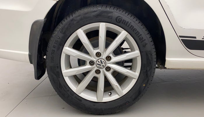 2018 Volkswagen Vento HIGHLINE PLUS 1.2 AT 16 ALLOY, Petrol, Automatic, 30,593 km, Right Rear Wheel