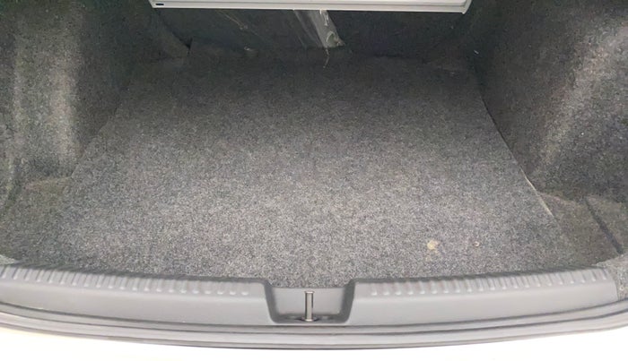 2018 Volkswagen Vento HIGHLINE PLUS 1.2 AT 16 ALLOY, Petrol, Automatic, 30,593 km, Boot Inside