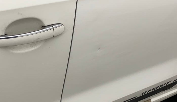 2018 Volkswagen Vento HIGHLINE PLUS 1.2 AT 16 ALLOY, Petrol, Automatic, 30,593 km, Rear left door - Slightly dented