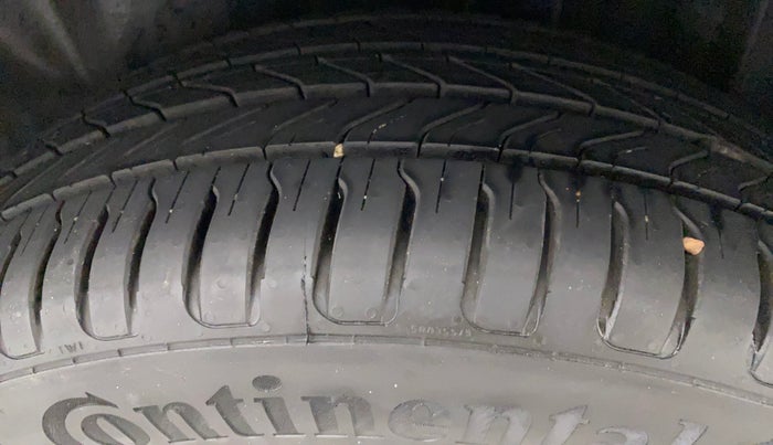 2018 Volkswagen Vento HIGHLINE PLUS 1.2 AT 16 ALLOY, Petrol, Automatic, 30,593 km, Left Rear Tyre Tread