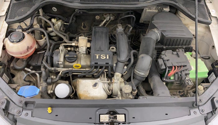 2018 Volkswagen Vento HIGHLINE PLUS 1.2 AT 16 ALLOY, Petrol, Automatic, 30,593 km, Open Bonet