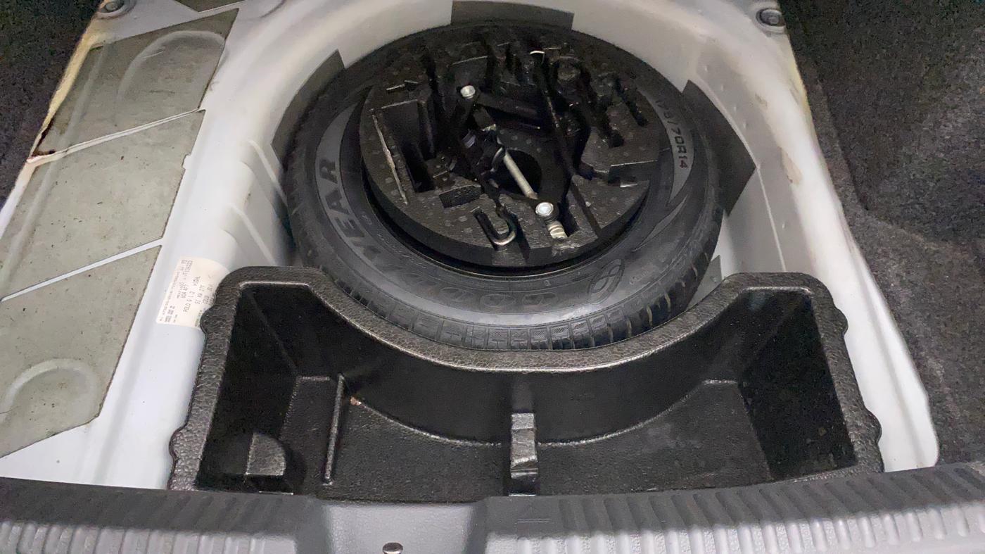 2018 Volkswagen Vento HIGHLINE PLUS 1.2 AT 16 ALLOY, Petrol, Automatic, 30,593 km, Spare Tyre