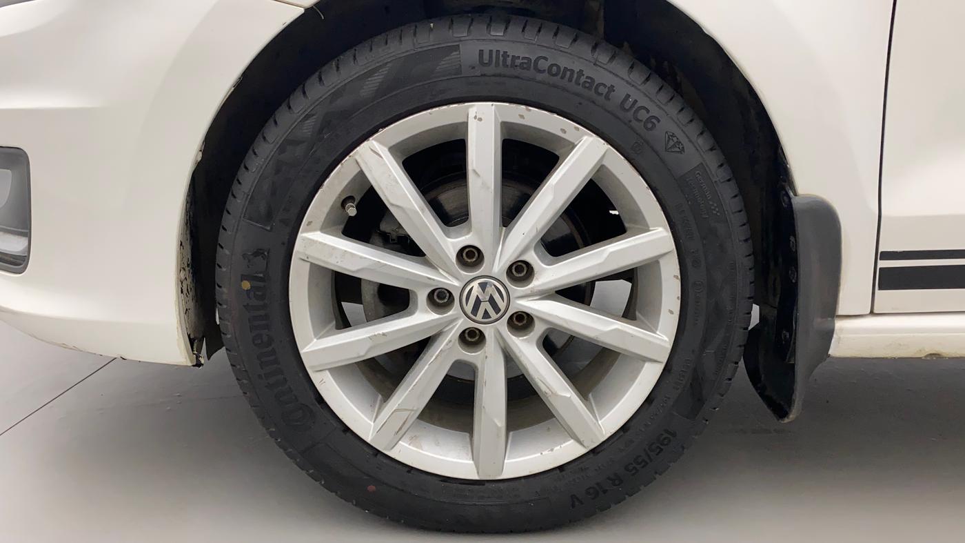 2018 Volkswagen Vento HIGHLINE PLUS 1.2 AT 16 ALLOY, Petrol, Automatic, 30,593 km, Left Front Wheel
