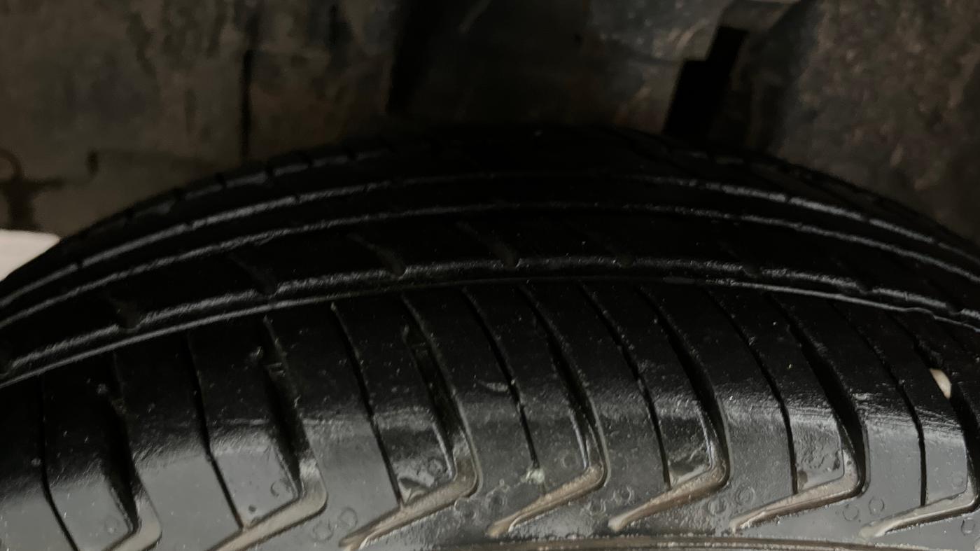 2016 Renault Kwid RXT 0.8, Petrol, Manual, 73,497 km, Left Front Tyre Tread
