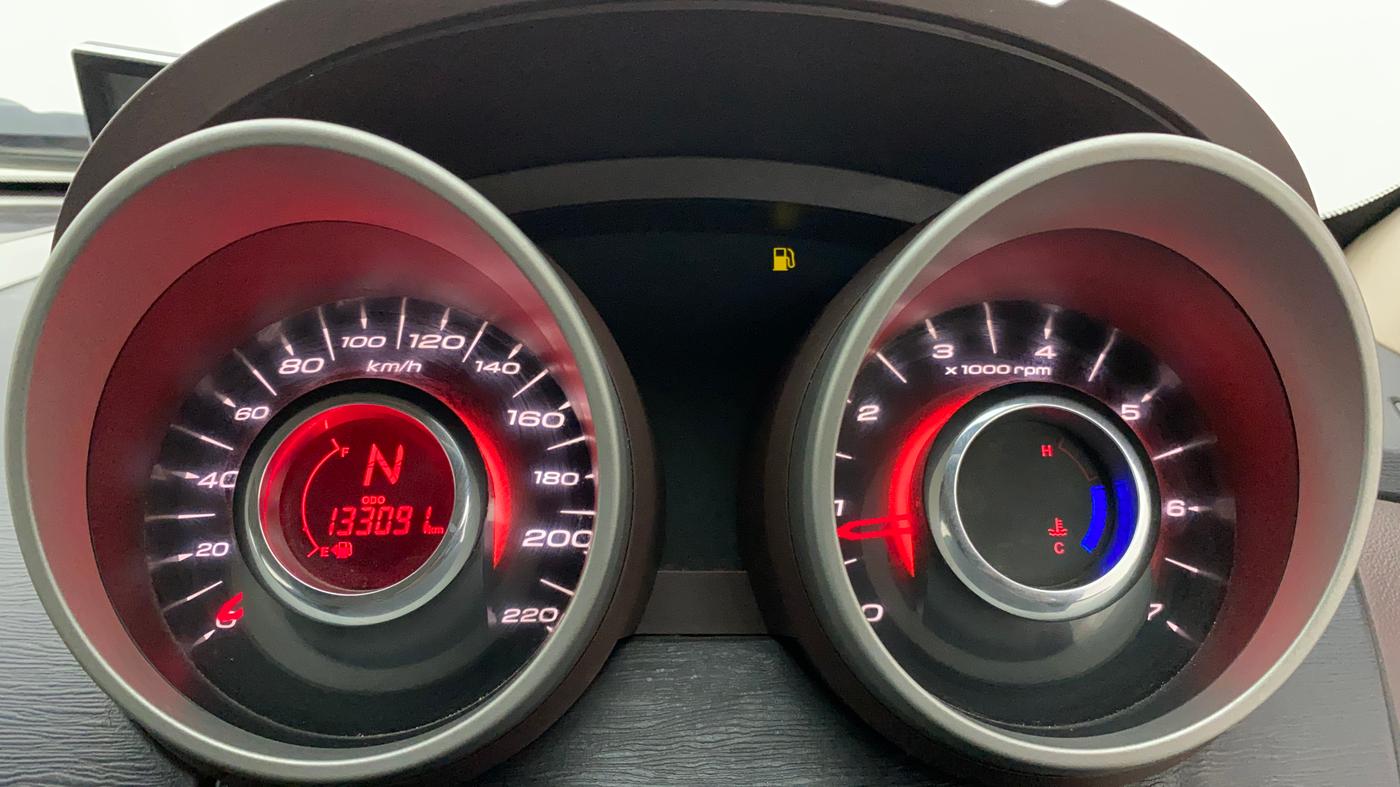 2014 Mahindra XUV500 W6, Diesel, Manual, 1,33,365 km, Odometer Image