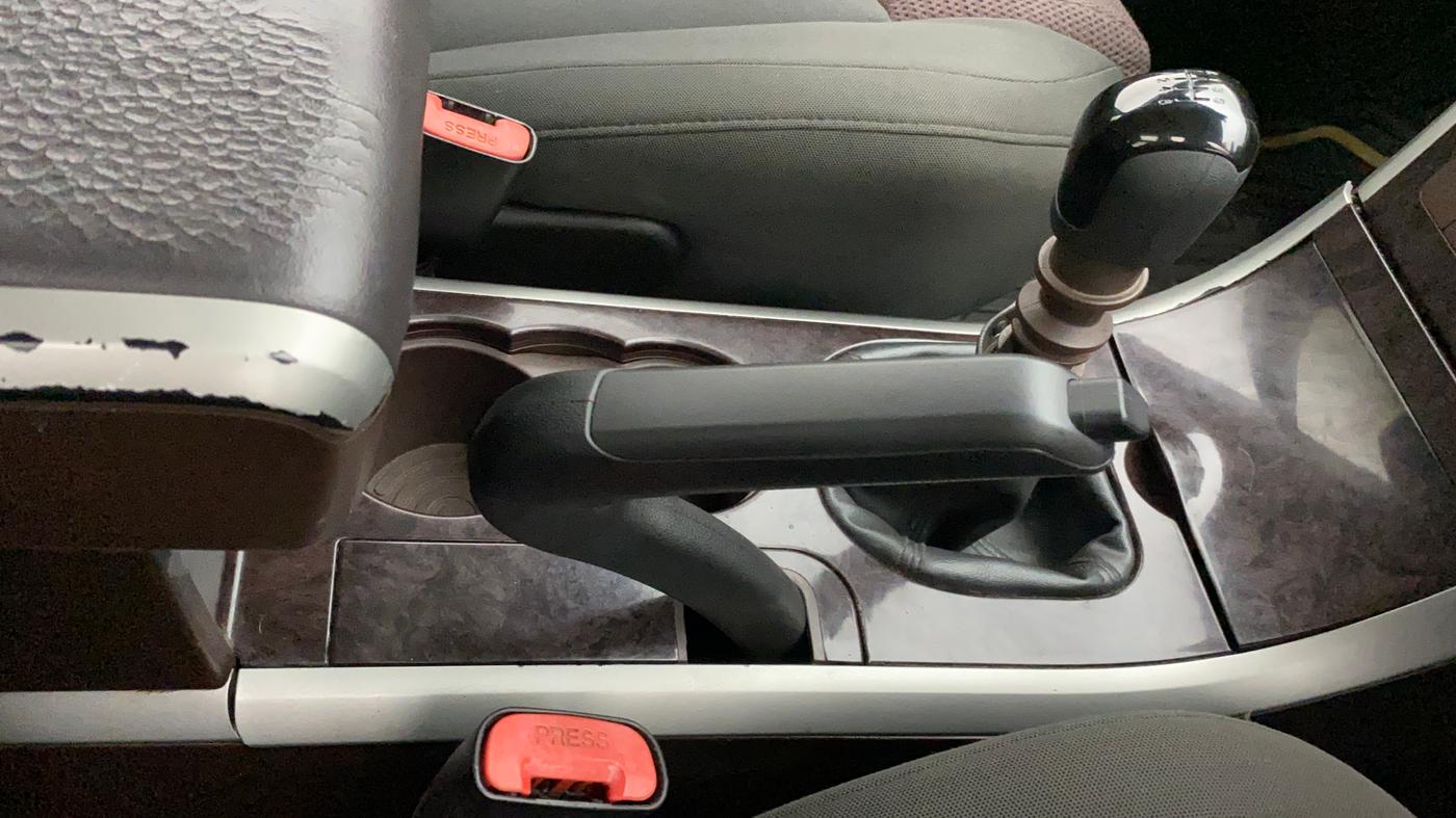 2014 Mahindra XUV500 W6, Diesel, Manual, 1,33,365 km, Gear Lever