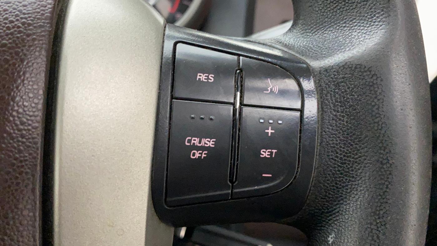 2014 Mahindra XUV500 W6, Diesel, Manual, 1,33,365 km, Adaptive Cruise Control
