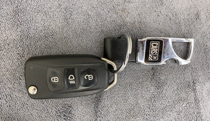 2018 Tata TIGOR XZ PLUS PETROL, Petrol, Manual, 45,842 km, Key Close Up