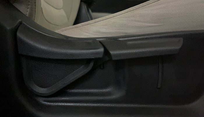 2022 KIA SELTOS HTK PLUS 1.5 IMT, Petrol, Manual, 88,718 km, Driver Side Adjustment Panel