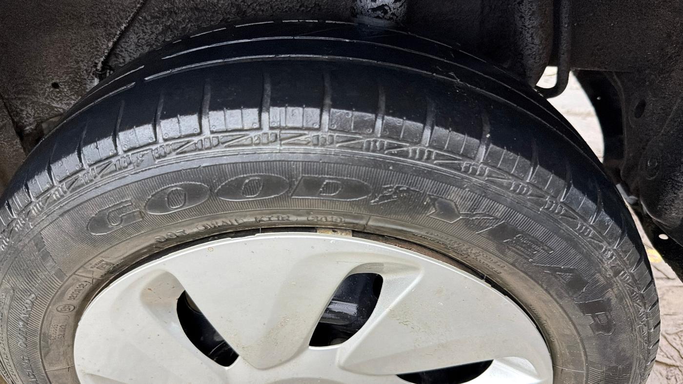 2019 Maruti Celerio VXI AMT, Petrol, Automatic, 69,304 km, Left Rear Tyre Tread