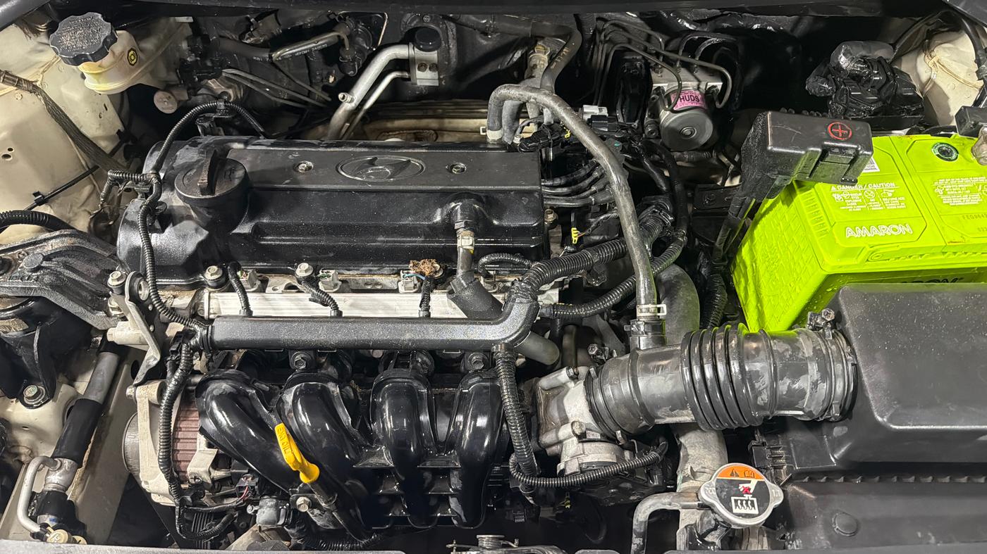 2015 Hyundai i20 Active 1.2 SX, Petrol, Manual, 76,929 km, Engine View