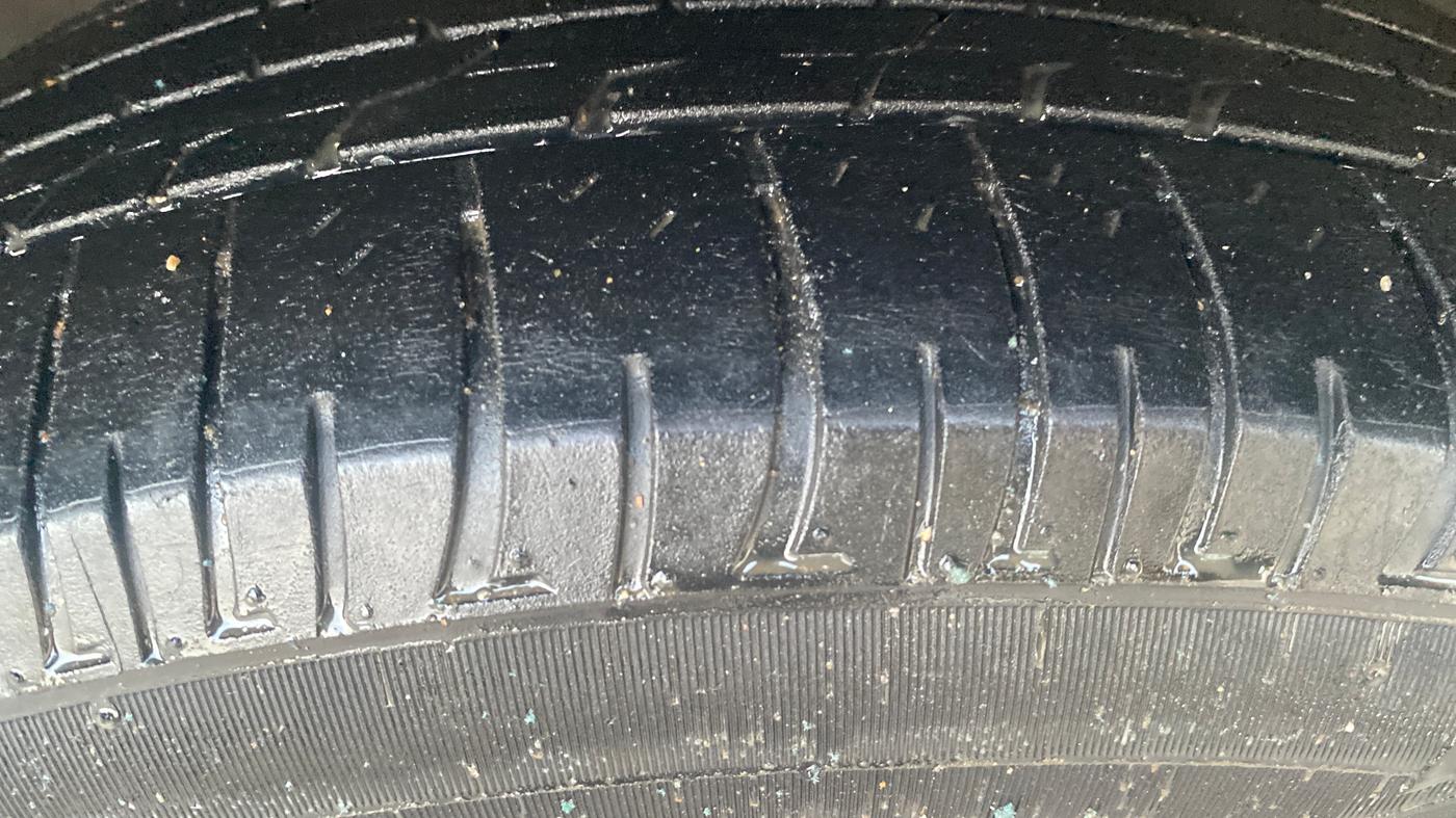 2017 Honda WR-V 1.2L I-VTEC VX MT, CNG, Manual, 1,04,081 km, Left Front Tyre Tread