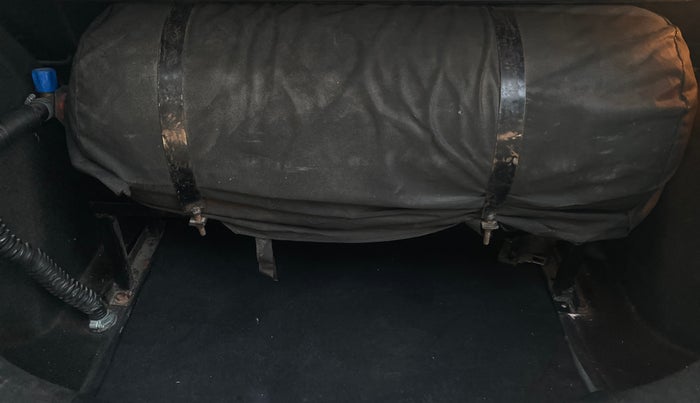 2017 Honda WR-V 1.2L I-VTEC VX MT, CNG, Manual, 1,04,053 km, Boot Inside