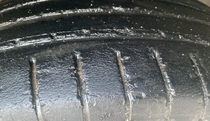 2017 Honda WR-V 1.2L I-VTEC VX MT, CNG, Manual, 1,04,053 km, Right Front Tyre Tread